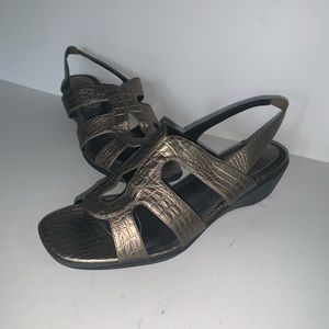 Life Stride Memento Horn Brown Sandals
